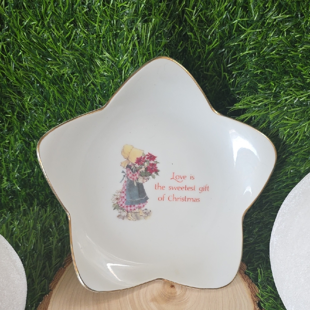 Vintage Christmas Keepsake A Designers Collection W/Holly Hobbie Image